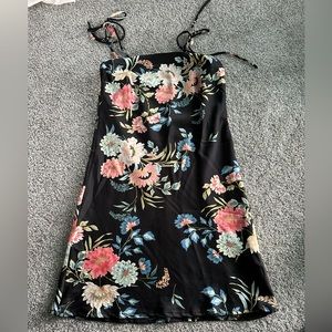 Princess Polly floral, silky dress